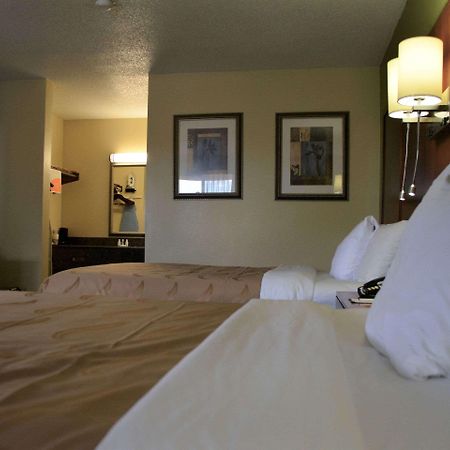 Quality Inn Midtown Savannah Exteriör bild