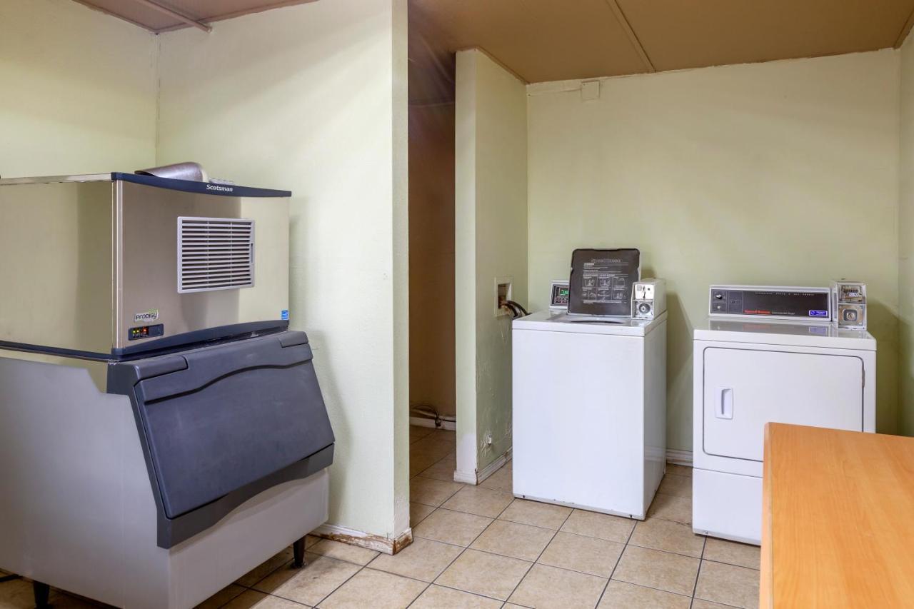 Quality Inn Midtown Savannah Exteriör bild