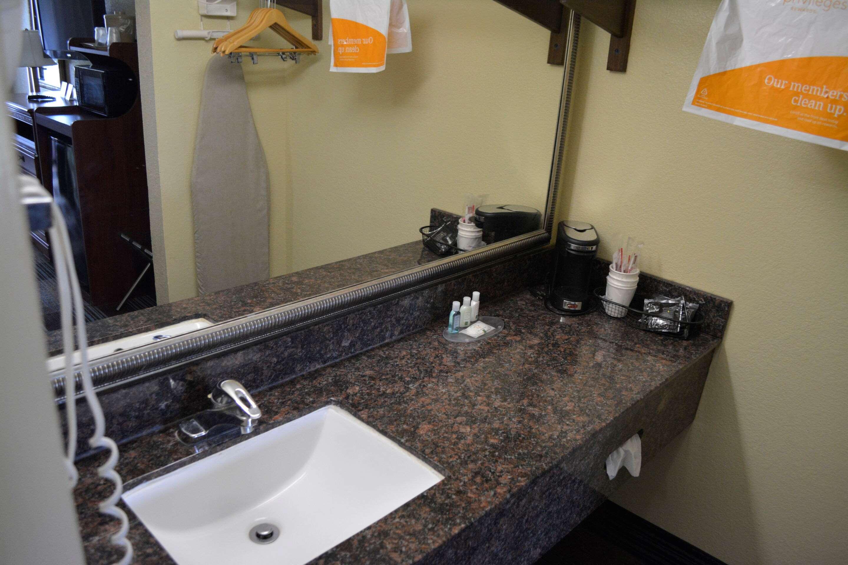 Quality Inn Midtown Savannah Exteriör bild