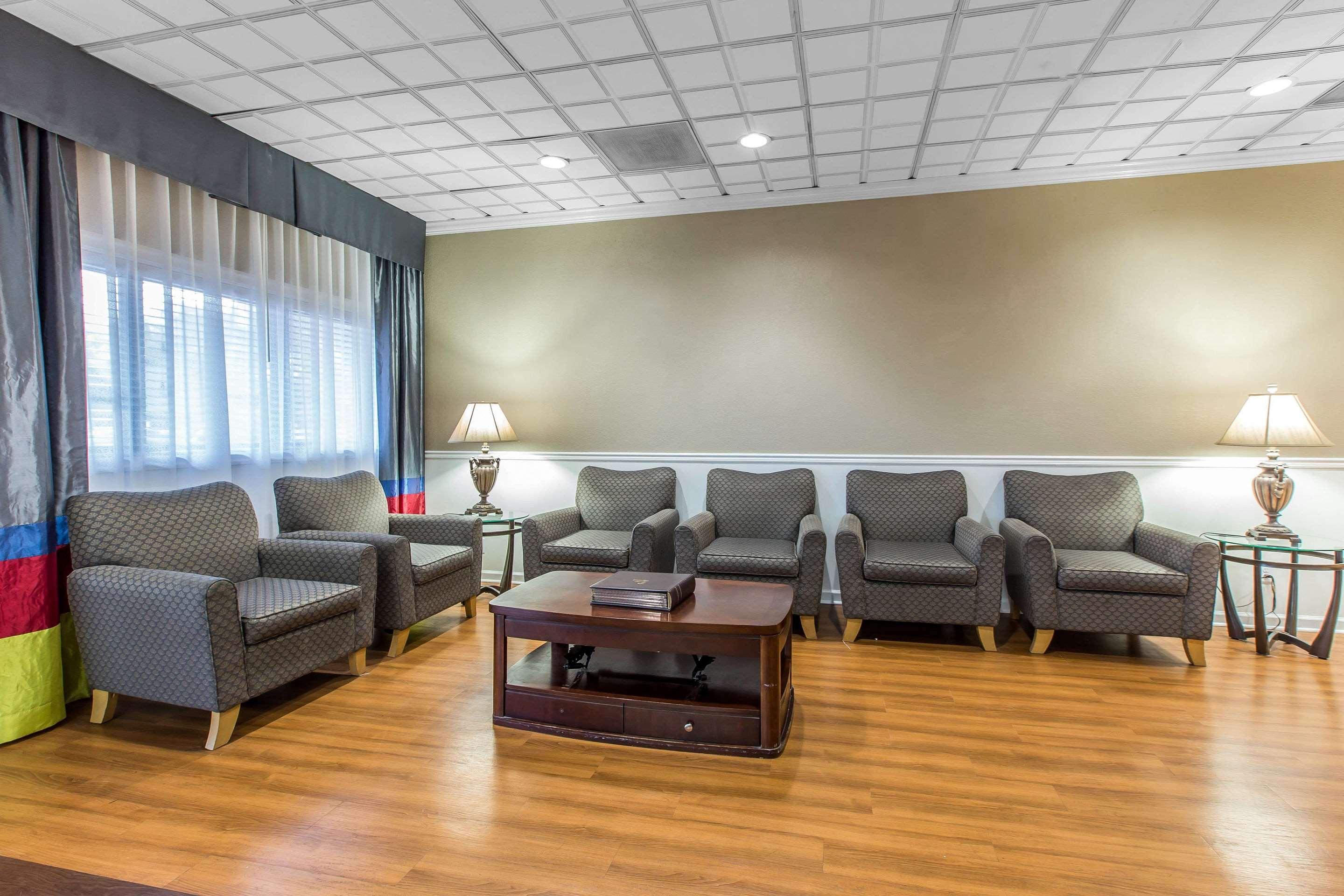Quality Inn Midtown Savannah Exteriör bild