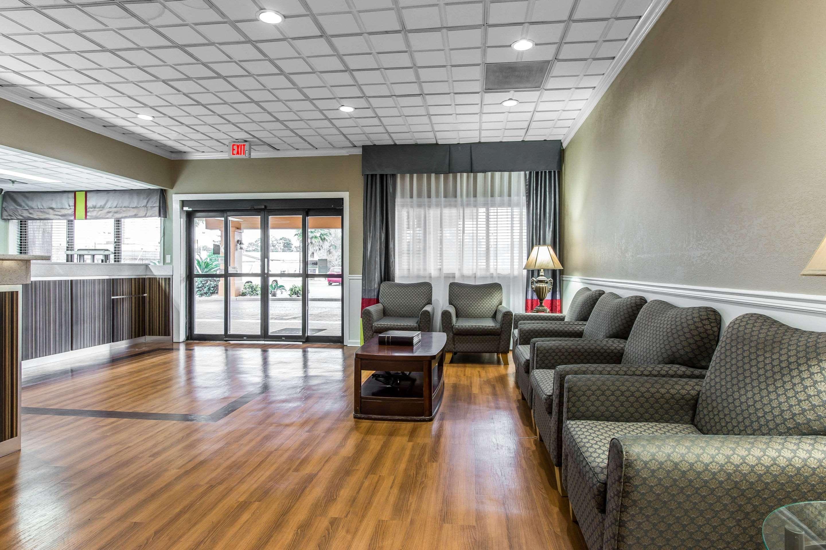 Quality Inn Midtown Savannah Exteriör bild