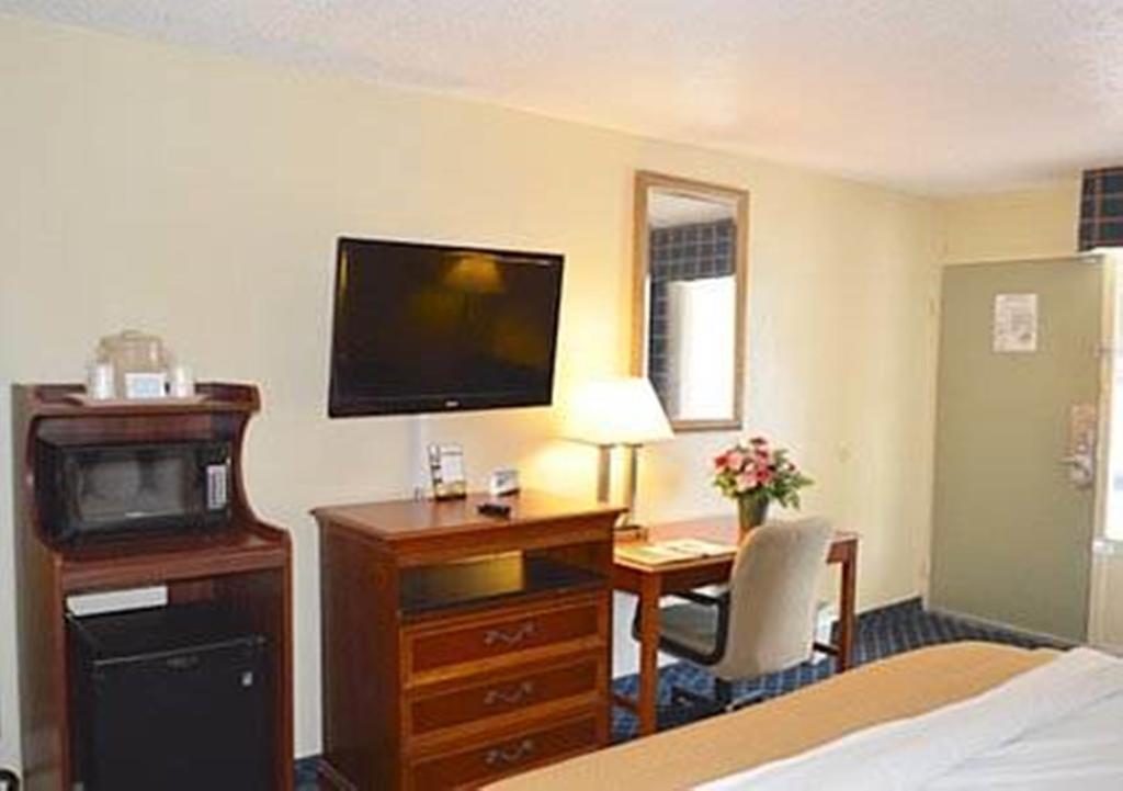 Quality Inn Midtown Savannah Exteriör bild